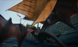 Дрогон пролетает мимо корабля