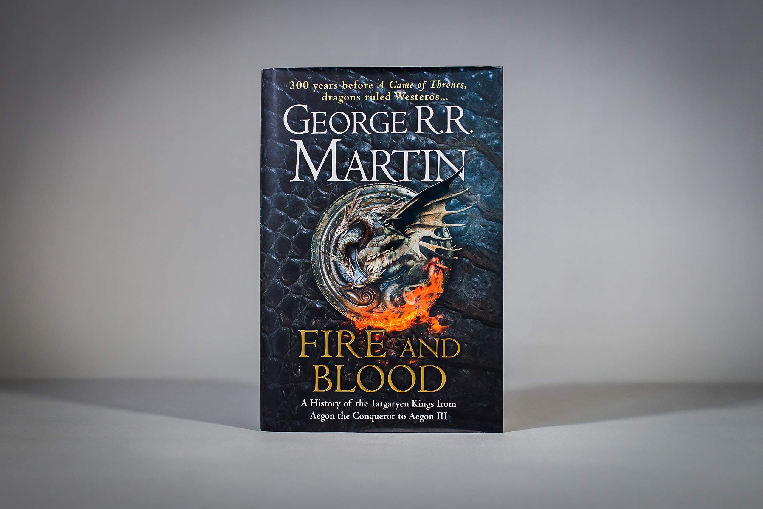 Лед и кровь книга 2. Fire and Blood George Martin.